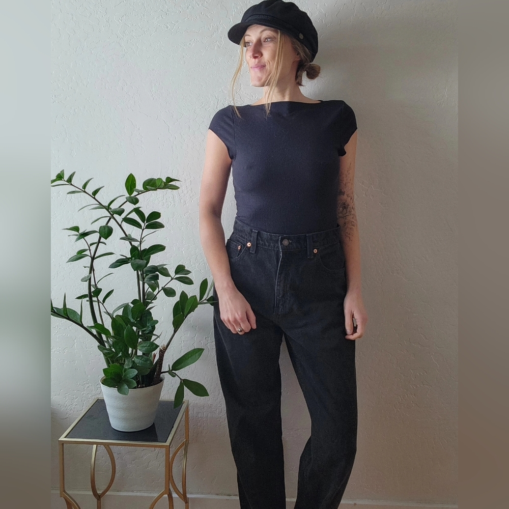 ✨️SOLD✨️Loose fit high rise Levi jeans
